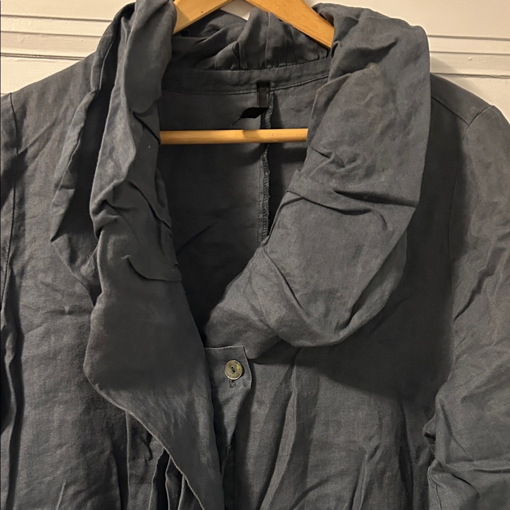 Chic Gray Women's Ruffle Blazer - Picture 3 of 6